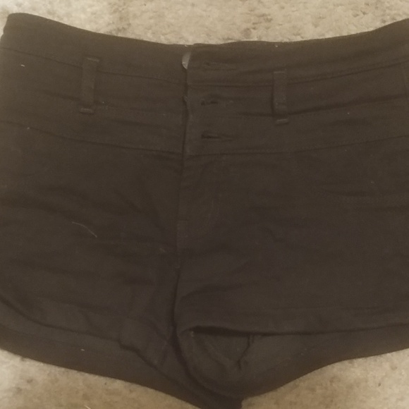 Shorts - Picture 1 of 2